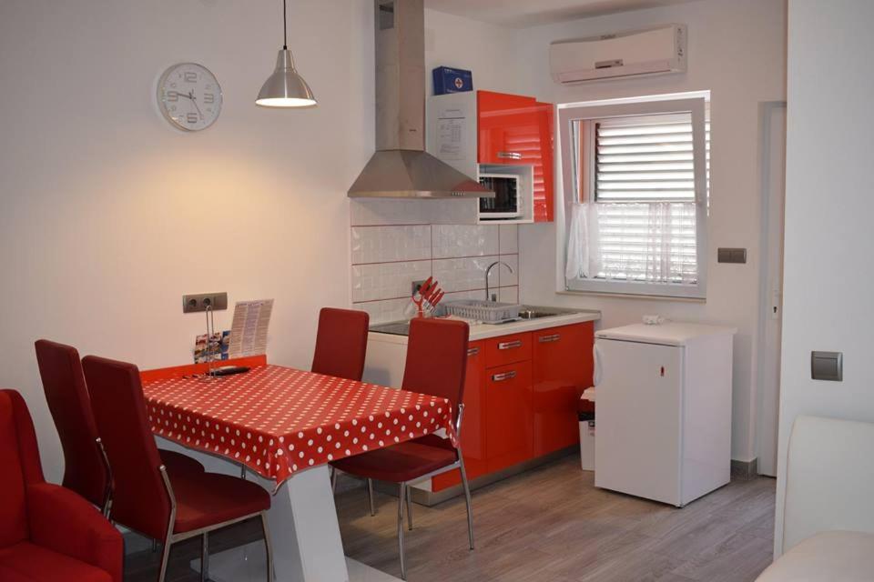 Apartmani Celjak Pag Town Exterior photo