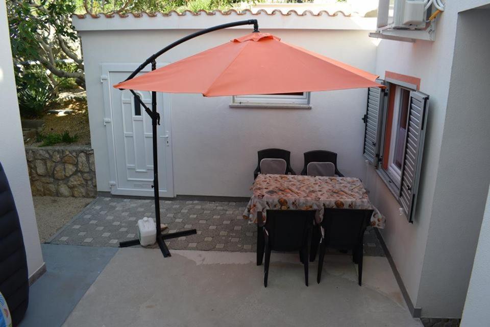 Apartmani Celjak Pag Town Exterior photo